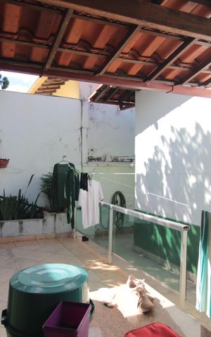Casa à venda com 300m², 3 quartos e 4 vagasÁrea de Serviço