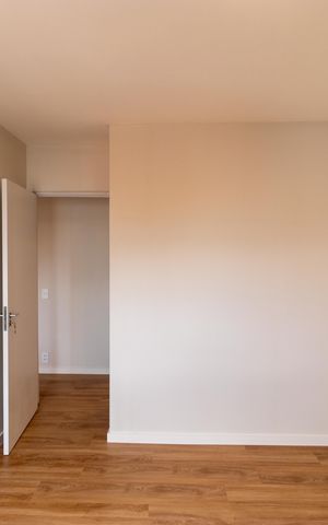 Apartamento à venda com 85m², 3 quartos e 1 vaga Apartamento à venda com 85m², 3 quartos e 1 vagaQuarto 02
