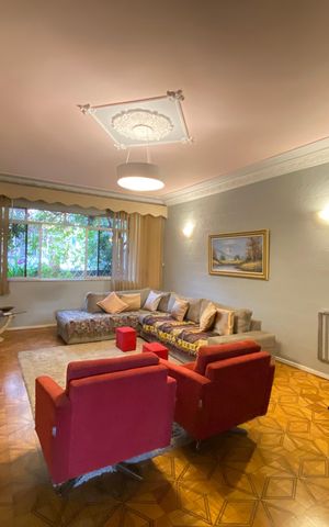 Casa à venda com 340m², 4 quartos e 3 vagas