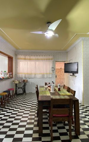 Casa à venda com 340m², 4 quartos e 3 vagas