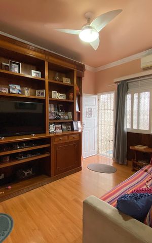 Casa à venda com 340m², 4 quartos e 3 vagas