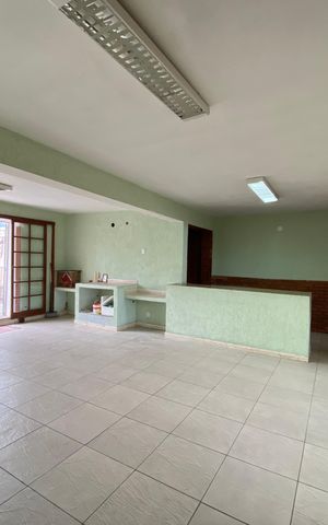 Casa à venda com 340m², 4 quartos e 3 vagas