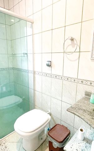 Casa à venda com 163m², 2 quartos e 2 vagas Casa à venda com 163m², 2 quartos e 2 vagasBanheiro