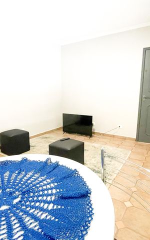Casa à venda com 163m², 2 quartos e 2 vagas Casa à venda com 163m², 2 quartos e 2 vagasSala