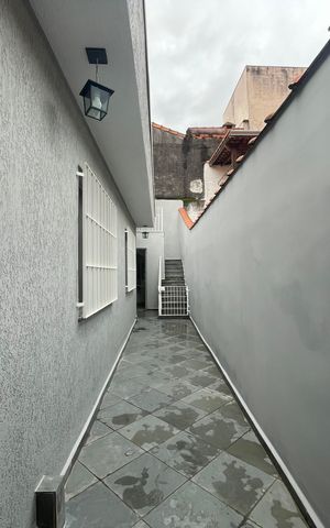 Casa à venda com 163m², 2 quartos e 2 vagas Casa à venda com 163m², 2 quartos e 2 vagasGaragem