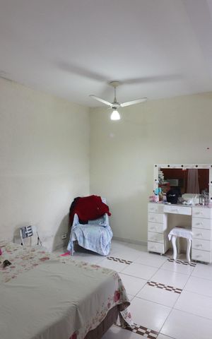 Casa à venda com 147m², 2 quartos e 3 vagasQuarto 2