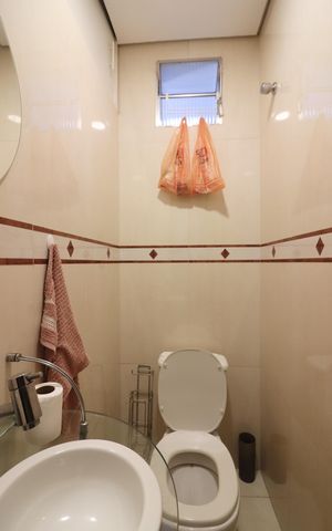 Casa à venda com 147m², 2 quartos e 3 vagasLavabo