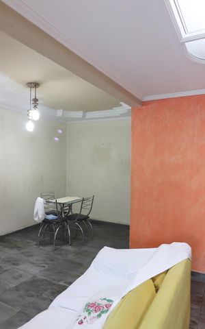 Casa à venda com 147m², 2 quartos e 3 vagasSala 