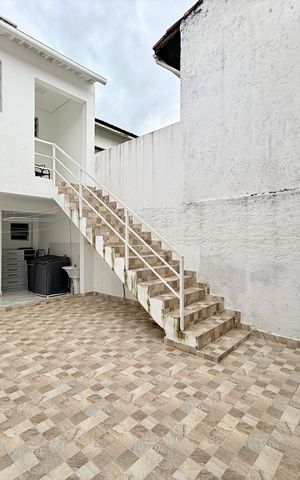Casa para alugar com 160m², 4 quartos e 2 vagasQuintal 