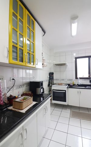 Apartamento à venda com 110m², 3 quartos e 2 vagasCozinha 