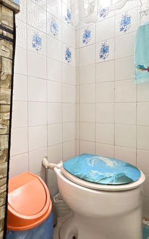 Casa à venda com 80m², 2 quartos e 1 vaga Casa à venda com 80m², 2 quartos e 1 vagaBanheiro de serviço