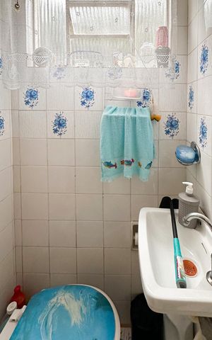 Casa à venda com 80m², 2 quartos e 1 vaga Casa à venda com 80m², 2 quartos e 1 vagaBanheiro de serviço