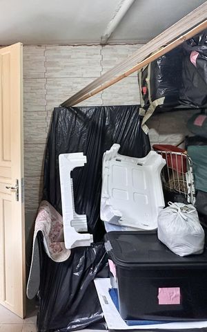 Casa à venda com 80m², 2 quartos e 1 vaga Casa à venda com 80m², 2 quartos e 1 vagaQuarto de Serviço