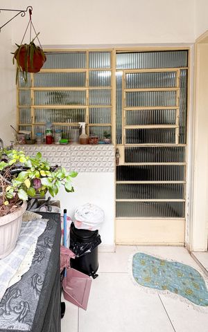 Casa à venda com 80m², 2 quartos e 1 vaga Casa à venda com 80m², 2 quartos e 1 vagaÁrea de Serviço