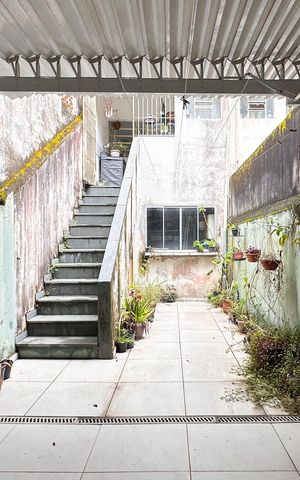 Casa à venda com 80m², 2 quartos e 1 vaga Casa à venda com 80m², 2 quartos e 1 vagaQuintal