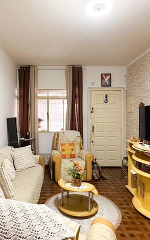 Casa à venda com 80m², 2 quartos e 1 vaga Casa à venda com 80m², 2 quartos e 1 vagaSala