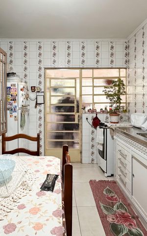 Casa à venda com 80m², 2 quartos e 1 vaga Casa à venda com 80m², 2 quartos e 1 vagaCozinha