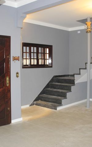 Casa à venda com 210m², 3 quartos e sem vagaSala