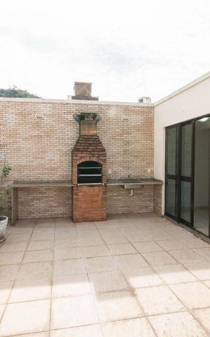 Apartamento à venda com 210m², 3 quartos e 2 vagasCobertura