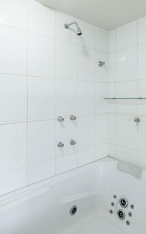 Apartamento à venda com 210m², 3 quartos e 2 vagasBanheiro Suíte