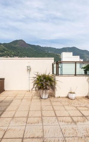 Apartamento à venda com 210m², 3 quartos e 2 vagasCobertura
