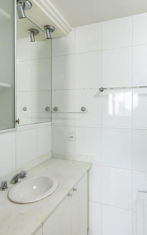 Apartamento à venda com 210m², 3 quartos e 2 vagasBanheiro Suíte
