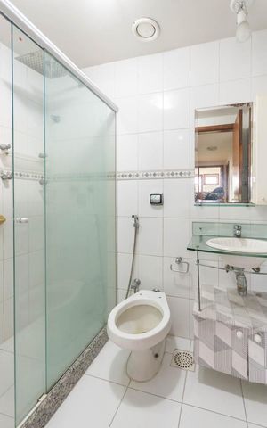 Apartamento à venda com 210m², 3 quartos e 2 vagasBanheiro 1