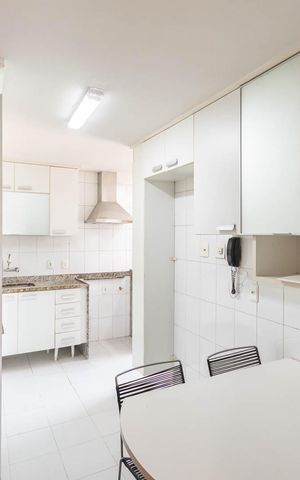 Apartamento à venda com 210m², 3 quartos e 2 vagasCozinha