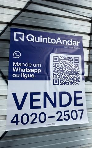 Casa à venda com 110m², 3 quartos e 2 vagas Casa à venda com 110m², 3 quartos e 2 vagasFachada