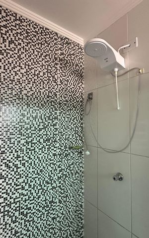 Casa à venda com 110m², 3 quartos e 2 vagas Casa à venda com 110m², 3 quartos e 2 vagasBanheiro da Suíte