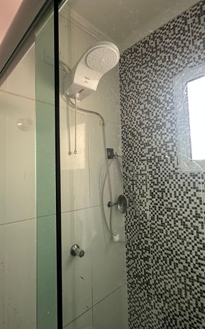 Casa à venda com 110m², 3 quartos e 2 vagas Casa à venda com 110m², 3 quartos e 2 vagasBanheiro Social