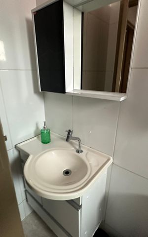 Casa à venda com 110m², 3 quartos e 2 vagas Casa à venda com 110m², 3 quartos e 2 vagasBanheiro Social