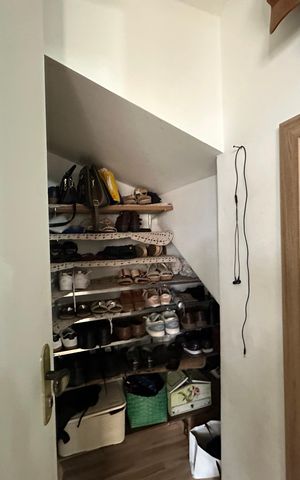 Casa à venda com 110m², 3 quartos e 2 vagas Casa à venda com 110m², 3 quartos e 2 vagasCloset