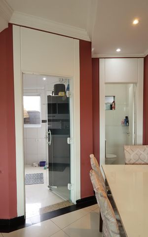 Casa de condomínio à venda com 151m², 2 quartos e 2 vagasSala 