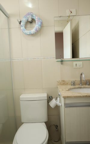 Casa de condomínio à venda com 151m², 2 quartos e 2 vagasBanheiro da Suíte 1