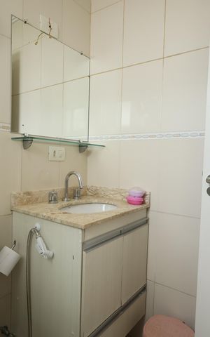Casa de condomínio à venda com 151m², 2 quartos e 2 vagasBanheiro da Suíte 1