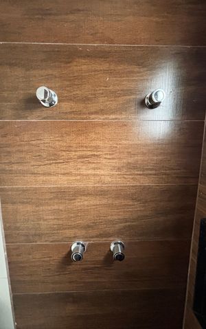 Apartamento para alugar com 60m², 2 quartos e 2 vagas Apartamento para alugar com 60m², 2 quartos e 2 vagasBanheiro da Suíte