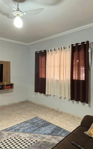 Casa à venda com 125m², 2 quartos e 2 vagasSala