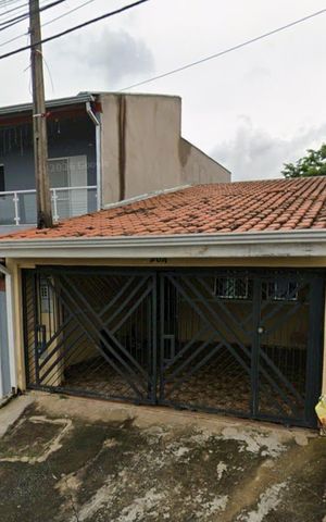 Casa à venda com 125m², 2 quartos e 2 vagasFachada