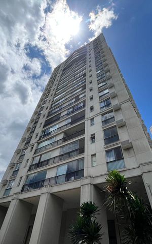 Apartamento à venda com 169m², 4 quartos e 2 vagas Apartamento à venda com 169m², 4 quartos e 2 vagasFachada