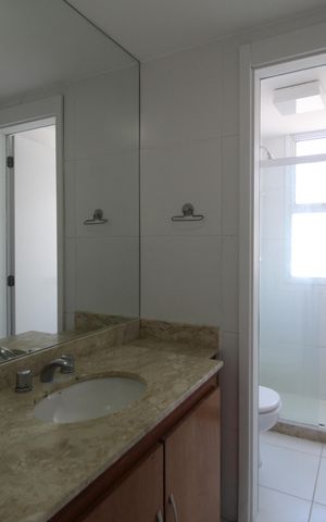 Apartamento à venda com 169m², 4 quartos e 2 vagasBanheiro do Quarto e Quarto 2 