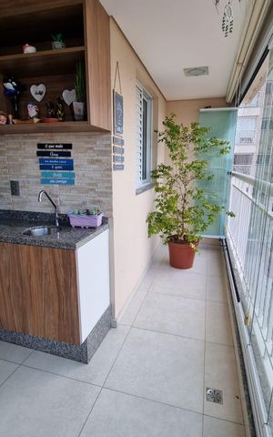 Apartamento à venda com 81m², 3 quartos e 2 vagas Apartamento à venda com 81m², 3 quartos e 2 vagasVaranda