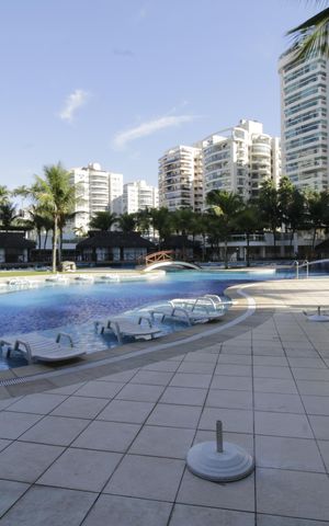 Apartamento à venda com 120m², 3 quartos e 1 vagaÁrea comum - Piscina