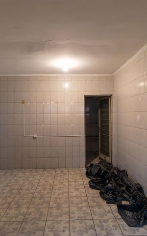 Casa à venda com 250m², 3 quartos e 1 vaga Casa à venda com 250m², 3 quartos e 1 vagaCozinha