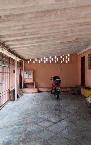 Casa à venda com 250m², 3 quartos e 1 vaga Casa à venda com 250m², 3 quartos e 1 vagaGaragem