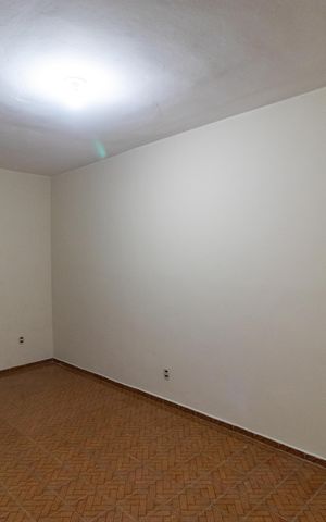 Casa à venda com 250m², 3 quartos e 1 vaga Casa à venda com 250m², 3 quartos e 1 vagaSalas