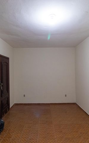 Casa à venda com 250m², 3 quartos e 1 vaga Casa à venda com 250m², 3 quartos e 1 vagaSalas