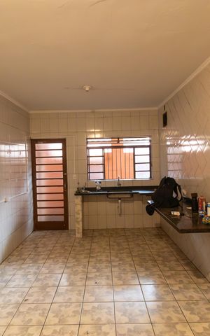 Casa à venda com 250m², 3 quartos e 1 vaga Casa à venda com 250m², 3 quartos e 1 vagaCozinha