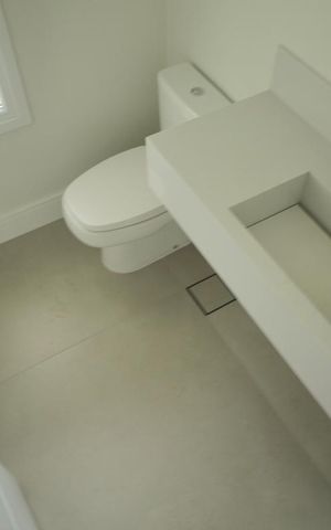 Casa à venda com 250m², 3 quartos e 5 vagasLavabo da Sala 