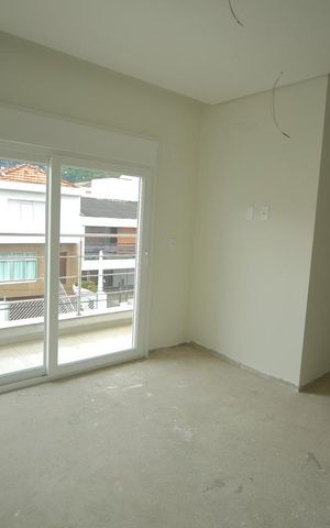 Casa à venda com 250m², 3 quartos e 5 vagasSuíte 1